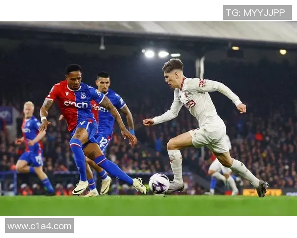 国际米兰迎战史帕尔力争主场胜利争夺联赛积分榜前列